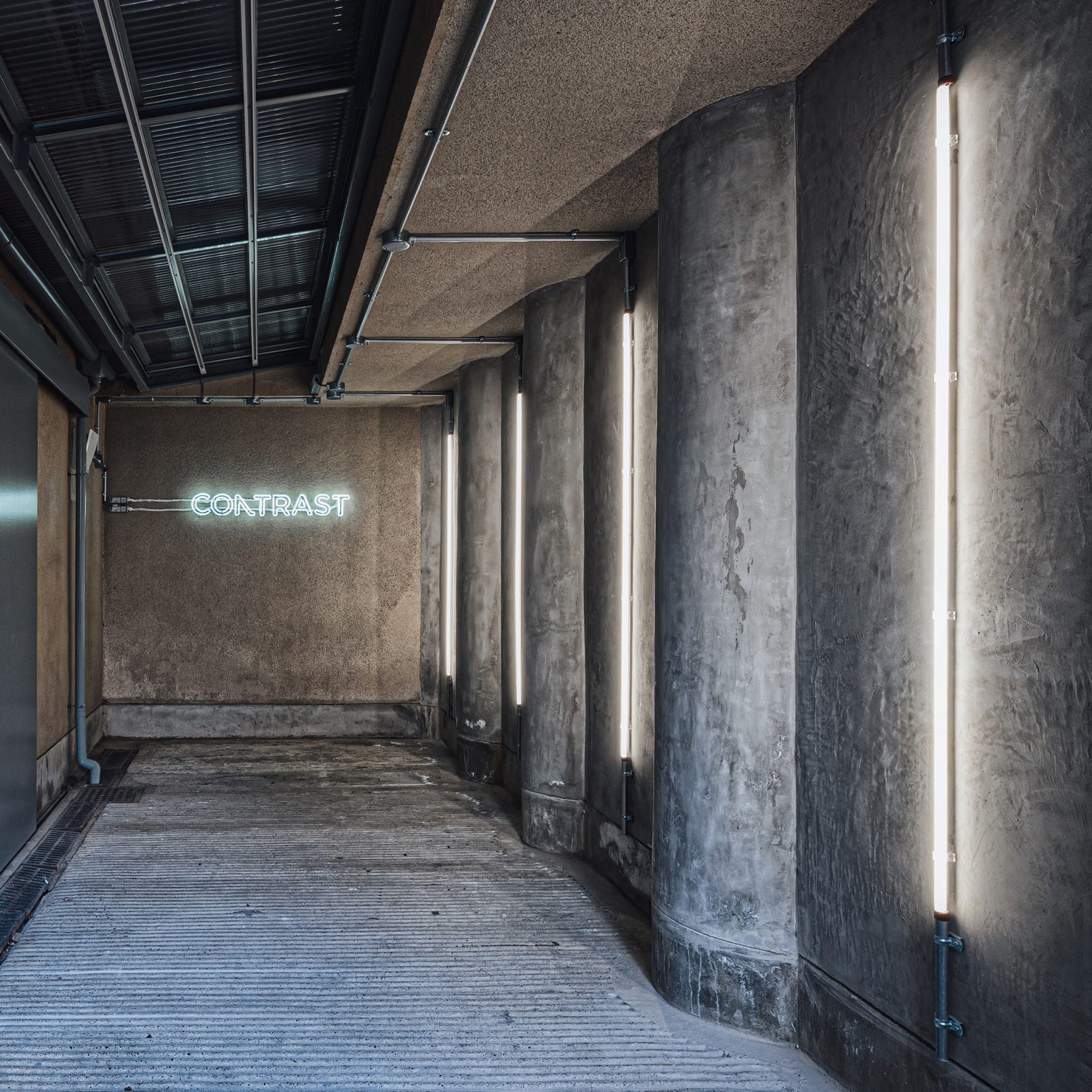 CONTRAST