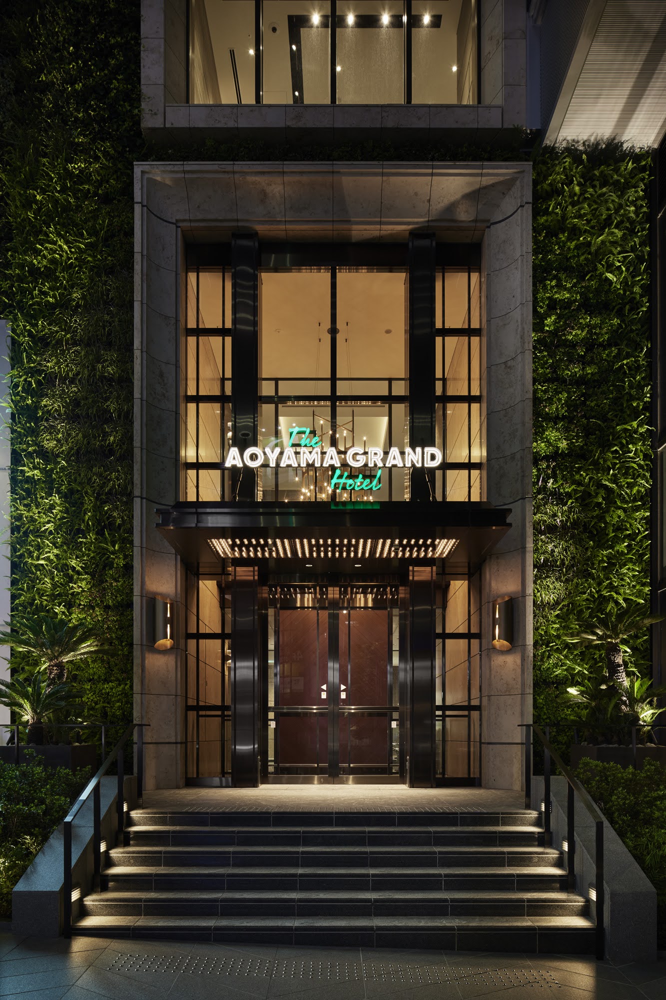 THE AOYAMA GRAND HOTEL